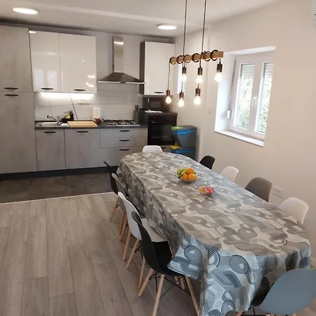 Jere Apartment *